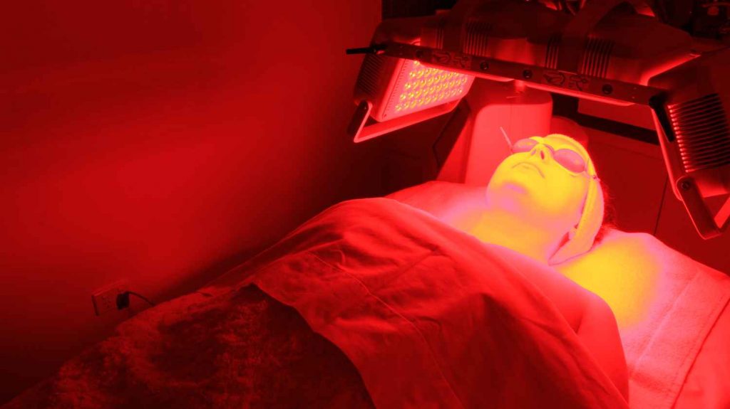 When to Use Red Light Therapy for Sleep