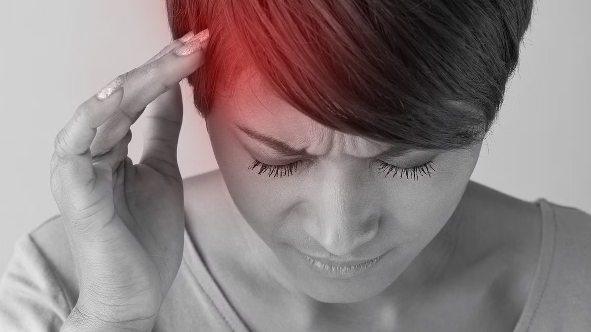 How to Use Red Light Therapy for Headaches