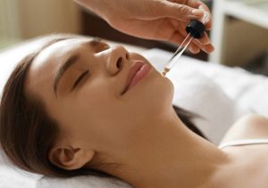 Should I Use a Serum With Red Light Therapy